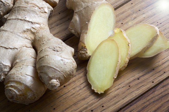 Descoperă puterea uleiului esențial de ghimbir și beneficiile sale extraordinare în tratarea inflamațiilor