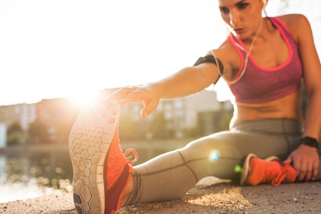 Remediu natural pentru recuperare musculara rapida după entorse și crampe musculare: Deep Blue de la Doterra